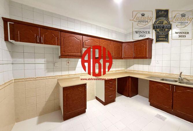 916116 - Property Image 2