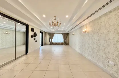Apartment - 2 Bedrooms - 3 Bathrooms for rent in East Porto Drive - Porto Arabia - The Pearl Island - Doha
