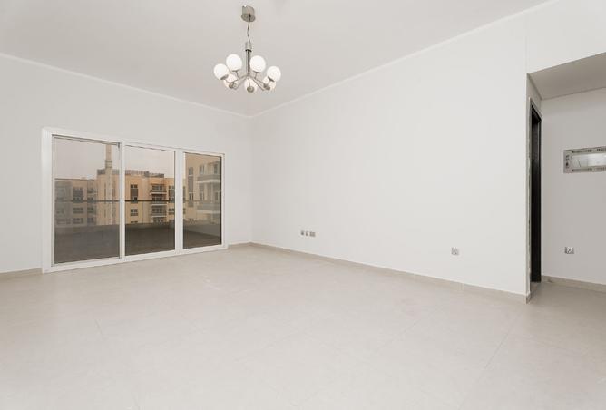 977587 - Property Image 2