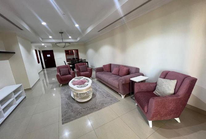 987029 - Property Image 2