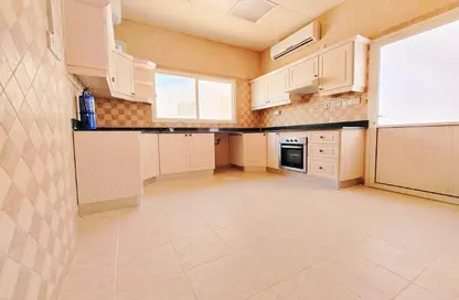 Villa - 5 Bedrooms - 4 Bathrooms for rent in Old Airport Road - Old Airport Road - Doha