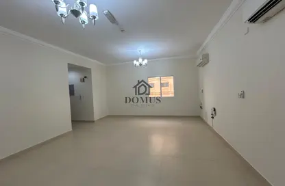 Apartment - 2 Bedrooms - 3 Bathrooms for rent in Anas Street - Fereej Bin Mahmoud North - Fereej Bin Mahmoud - Doha