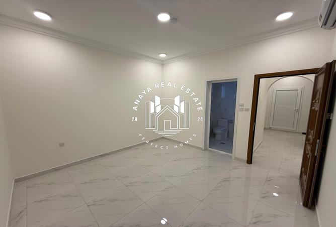 960470 - Property Image 2