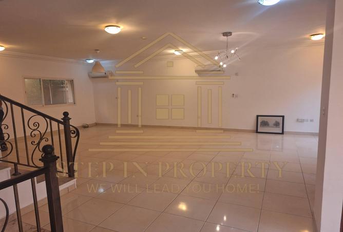 954649 - Property Image 3