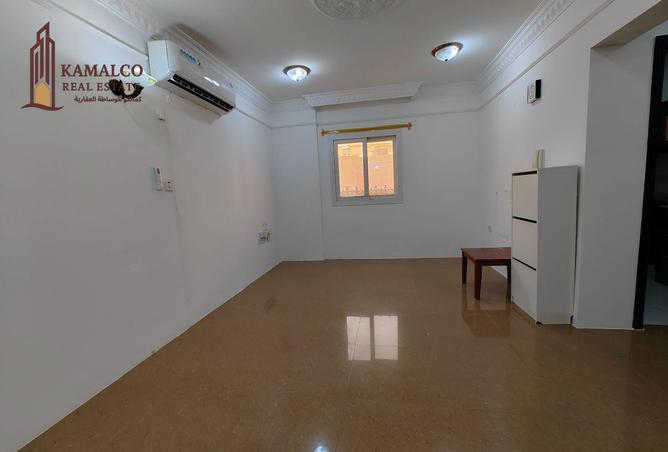 963855 - Property Image 2