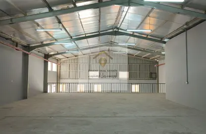 Warehouse - Studio - 4 Bathrooms for rent in Industrial Area 4 - Industrial Area - Industrial Area - Doha