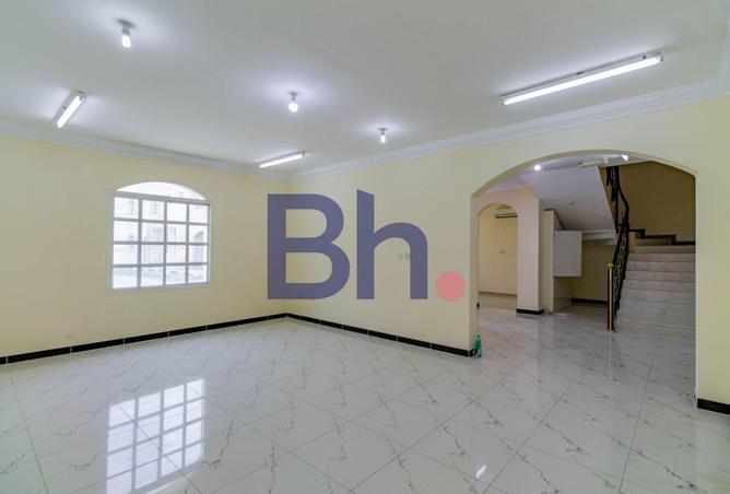 976540 - Property Image 3