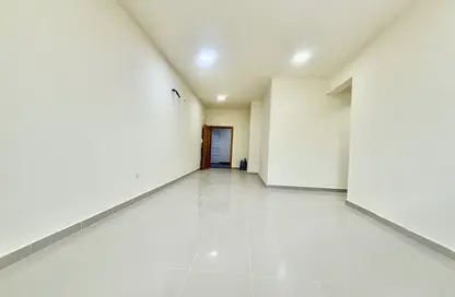 Apartment - 2 Bedrooms - 2 Bathrooms for rent in Al Nasr Street - Al Nasr - Doha