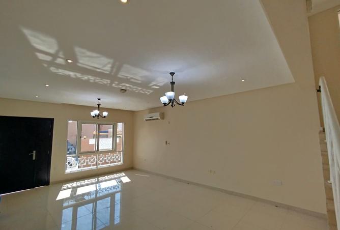 1002967 - Property Image 3