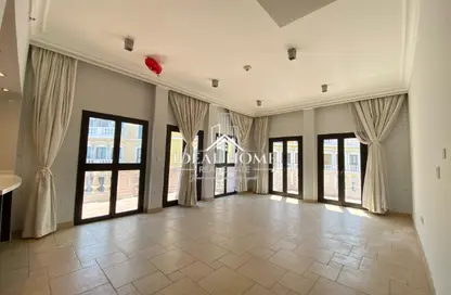 Apartment - 3 Bedrooms - 4 Bathrooms for rent in Qanat Quartier - The Pearl Island - Doha