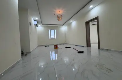Apartment - 3 Bedrooms - 3 Bathrooms for rent in Fereej Kulaib - Doha
