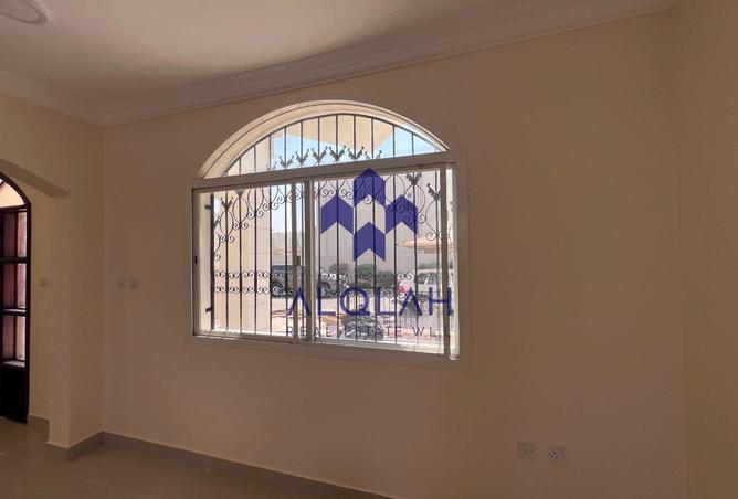 965414 - Property Image 3