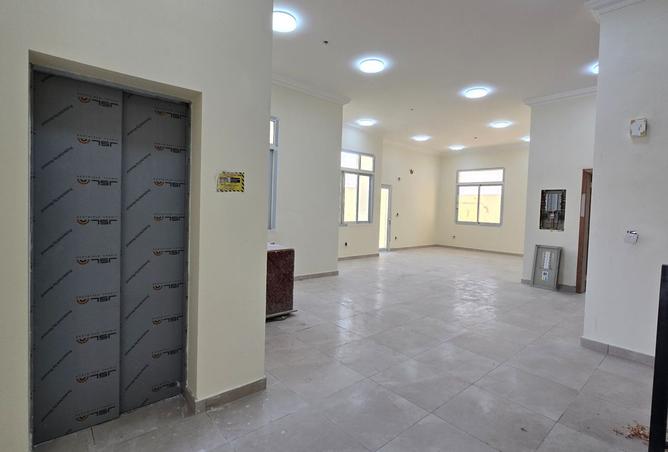 1004947 - Property Image 2