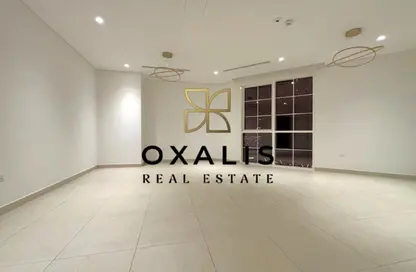 Apartment - 2 Bedrooms - 4 Bathrooms for rent in The Garden - Floresta Gardens - The Pearl Island - Doha Apartment - 2 Bedrooms - 4 Bathrooms for rent in The Garden - Floresta Gardens - The Pearl Island - Doha