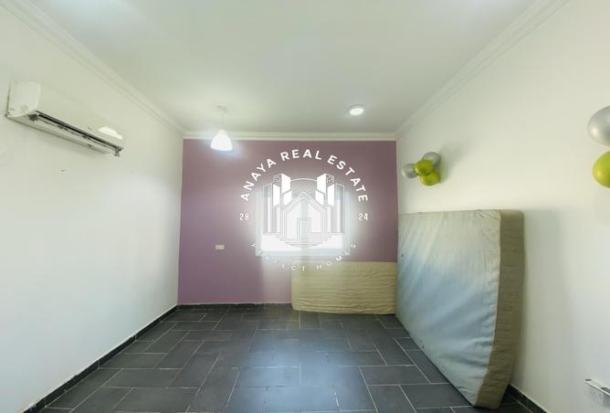 998103 - Property Image 2