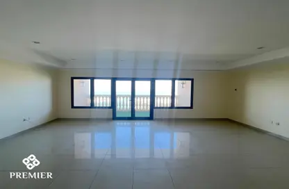 شقة - 3 غرف نوم - 5 حمامات للايجار في طريق بورتو الشرقي - بورتو أرابيا - جزيرة اللؤلؤة - الدوحة