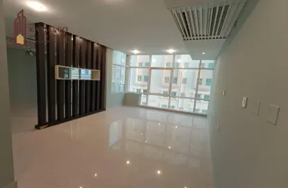 Apartment - 2 Bedrooms - 2 Bathrooms for rent in Umm Ghwailina Comm - Umm Ghuwalina - Umm Ghuwailina - Doha