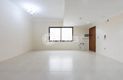 Empty Room image for: Apartment - 1 Bedroom - 2 Bathrooms for rent in Fox Hills - Fox Hills - Lusail, Image 1