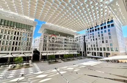 شقة - 4 غرف نوم - 5 حمامات للايجار في مشيرب جاليريا - مشيرب قلب الدوحة - الدوحة