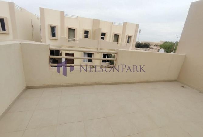 989751 - Property Image 3