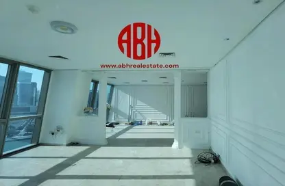 Apartment - 3 Bedrooms - 4 Bathrooms for rent in Zig Zag Tower B - Zig Zag Towers - West Bay - Doha