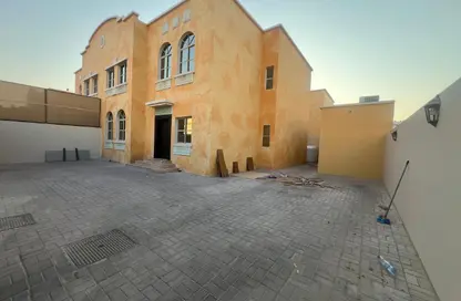 Villa - 4 Bedrooms - 5 Bathrooms for rent in Ain Khaled Villas - Ain Khaled - Doha Villa - 4 Bedrooms - 5 Bathrooms for rent in Ain Khaled Villas - Ain Khaled - Doha
