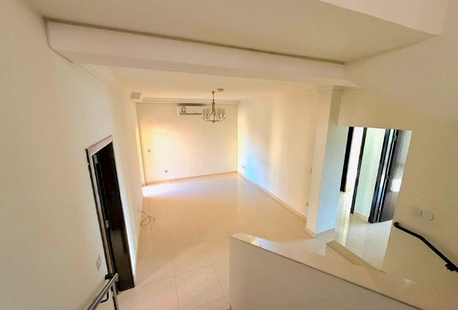 979115 - Property Image 2