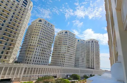 Apartment - Studio - 1 Bathroom for rent in Viva West - Viva Bahriyah - The Pearl Island - Doha