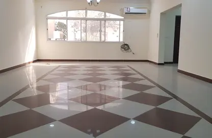 Compound - 4 Bedrooms - 5 Bathrooms for rent in Old Al Rayyan - Al Rayyan - Doha