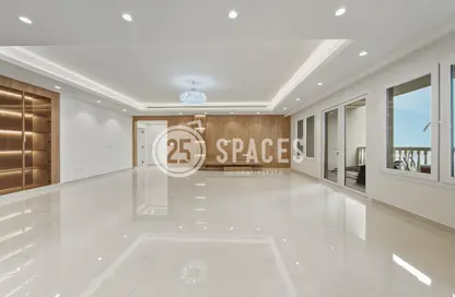 Apartment - 3 Bedrooms - 4 Bathrooms for sale in West Porto Drive - Porto Arabia - The Pearl Island - Doha Apartment - 3 Bedrooms - 4 Bathrooms for sale in West Porto Drive - Porto Arabia - The Pearl Island - Doha