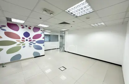Empty Room image for: Office Space - Studio - 1 Bathroom for rent in Najma Street - Najma - Doha, Image 1