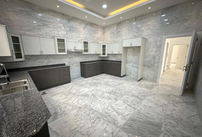 938464 - Property Image 2