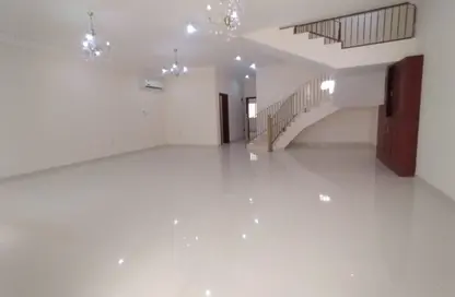 Villa - 5 Bedrooms - 6 Bathrooms for rent in Al Nuaija Street - Al Nuaija - Doha