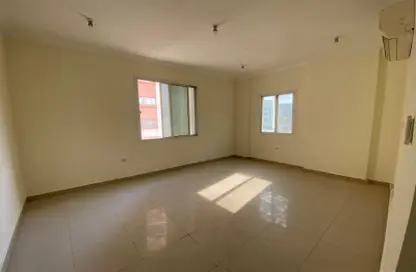 Apartment - 3 Bedrooms - 3 Bathrooms for rent in Fereej Bin Mahmoud North - Fereej Bin Mahmoud - Doha