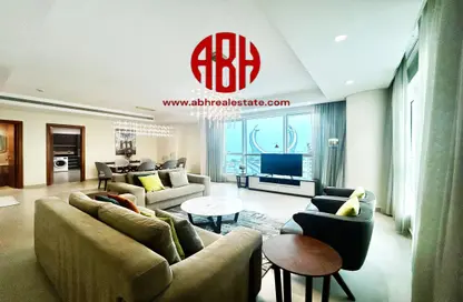 Living Room image for: Apartment - 2 Bedrooms - 3 Bathrooms for rent in Burj Al Marina - Marina District - Lusail, Image 1