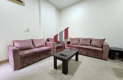 Apartment - 2 Bedrooms - 2 Bathrooms for rent in Anas Street - Fereej Bin Mahmoud North - Fereej Bin Mahmoud - Doha