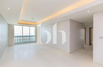 شقة - 3 غرف نوم - 4 حمامات للايجار في فيفا غرب - فيفا بحرية - جزيرة اللؤلؤة - الدوحة