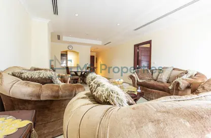 Apartment - 1 Bedroom - 2 Bathrooms for rent in West Porto Drive - Porto Arabia - The Pearl Island - Doha