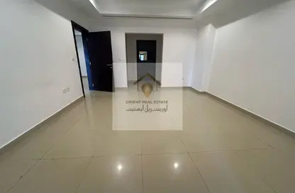 Apartment - 1 Bedroom - 2 Bathrooms for rent in West Porto Drive - Porto Arabia - The Pearl Island - Doha