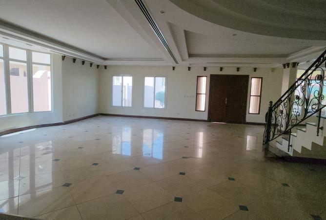 930899 - Property Image 2