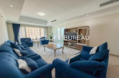 Apartment - 2 Bedrooms - 3 Bathrooms for rent in Tower 10 - Porto Arabia - The Pearl Island - Doha