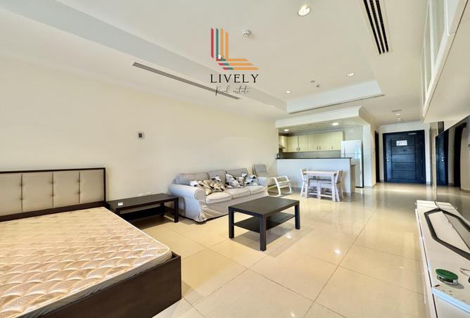 930367 - Property Image 2