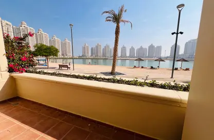 Townhouse - 1 Bedroom - 2 Bathrooms for rent in Viva West - Viva Bahriyah - The Pearl Island - Doha