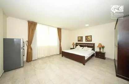 Room / Bedroom image for: Apartment - 1 Bathroom for rent in Al Beshairiya Street - Al Hitmi - Doha, Image 1
