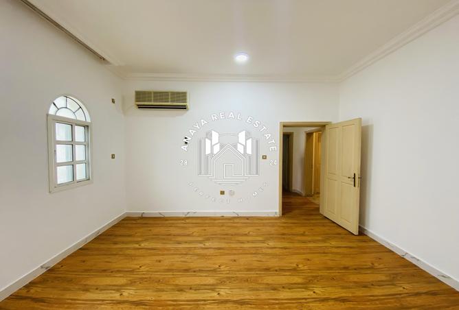 968307 - Property Image 3