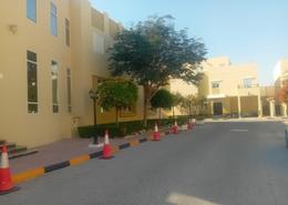 صورةمبنى خارجي لـ: فيلا - 4 غرف نوم - 4 حمامات للكراء في شارع  بو هامو - أبو هامور - الدوحة, صورة 1