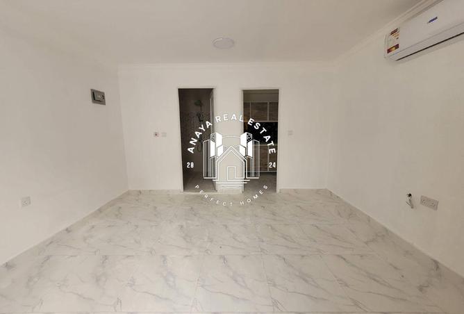 983191 - Property Image 2