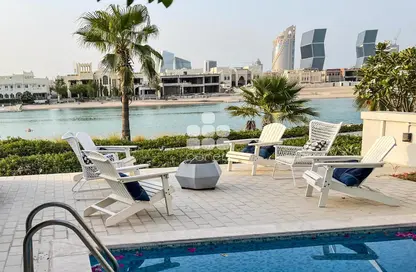 صورة لـ حوض سباحة فيلا - 3 غرف نوم - 3 حمامات للايجار في البوابة الجنوبية - بحيرة وست لاجون - الدوحة ، صورة رقم 1