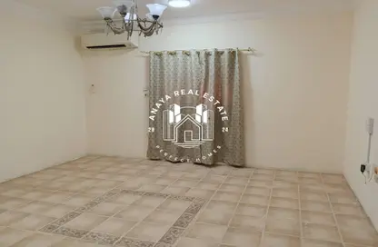 فيلا - 3 غرف نوم - 3 حمامات للايجار في طريق المطار القديم - الدوحة