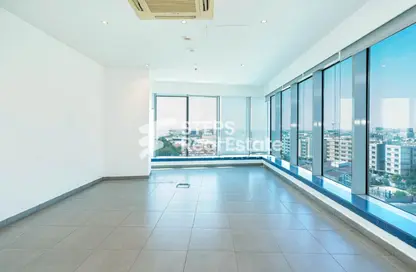 Office Space - Studio - 3 Bathrooms for rent in Al Sadd Road - Al Sadd - Doha